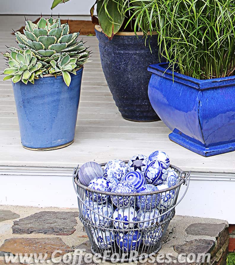 Clam baskets can hold pine cones, ceramic balls, sea shells etc, with or without bead embellishing.
