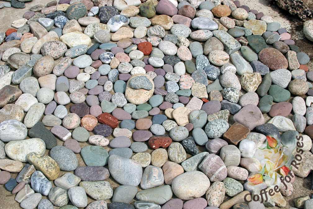 Stones can be arranged in the pattern of your choice on flat surfaces, be it a table top, deck or the ground. Have a bin of stones available at your next party or gathering and invite people to arrange them in a pleasing pattern. Create a spiral as a meditative activity when you need to calm down or de-stress. Rock arrangements don't have to be permanent! 