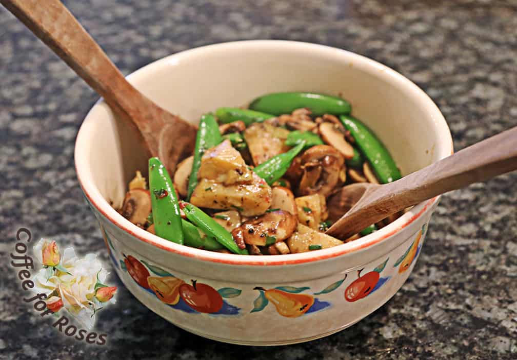  Snap peas with artichoke hearts, mushrooms, chives and pepper. 
